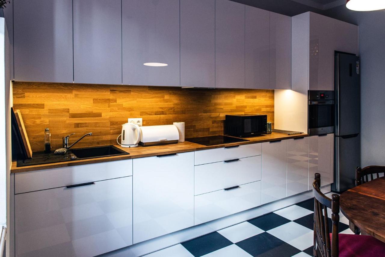 Apartament Cafe Belg เชสโตฮอวา ภายนอก รูปภาพ
