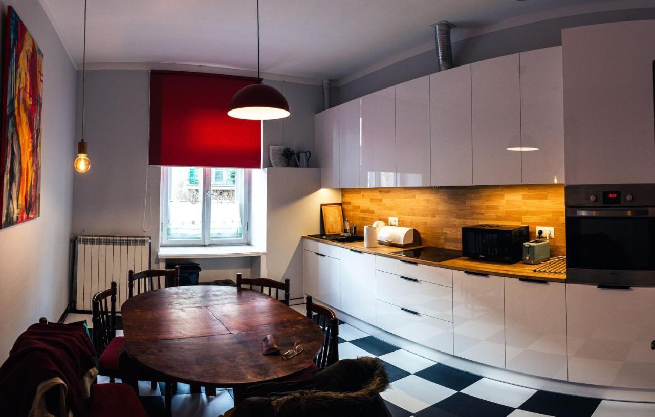 Apartament Cafe Belg เชสโตฮอวา ภายนอก รูปภาพ