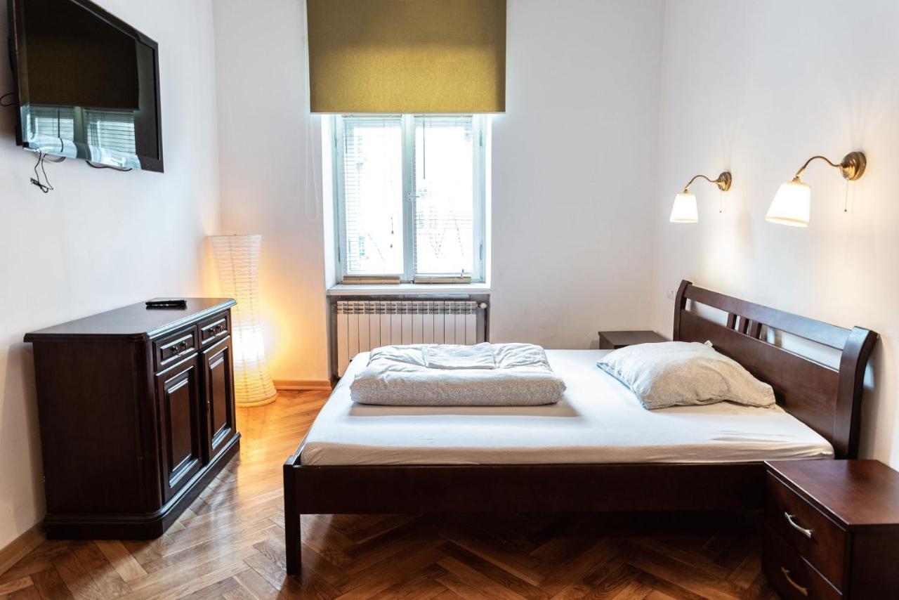 Apartament Cafe Belg เชสโตฮอวา ภายนอก รูปภาพ